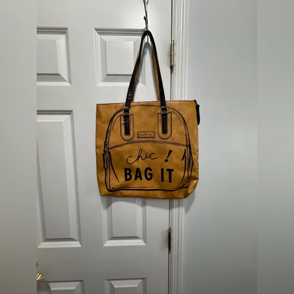 Nicole Lee Tan and Black Tote Bag